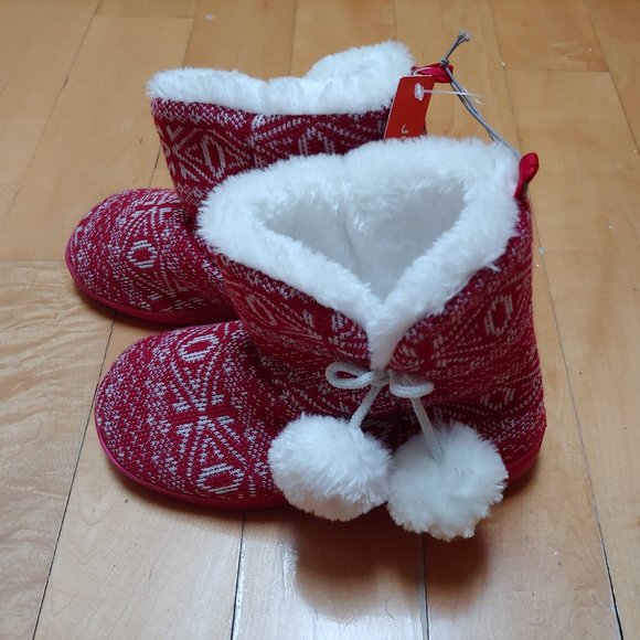 35-**NWT** Kids winter slippers - Picture 3 of 6